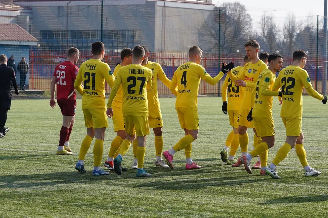 «Буковина» розгромила «Минай» у контрольному матчі